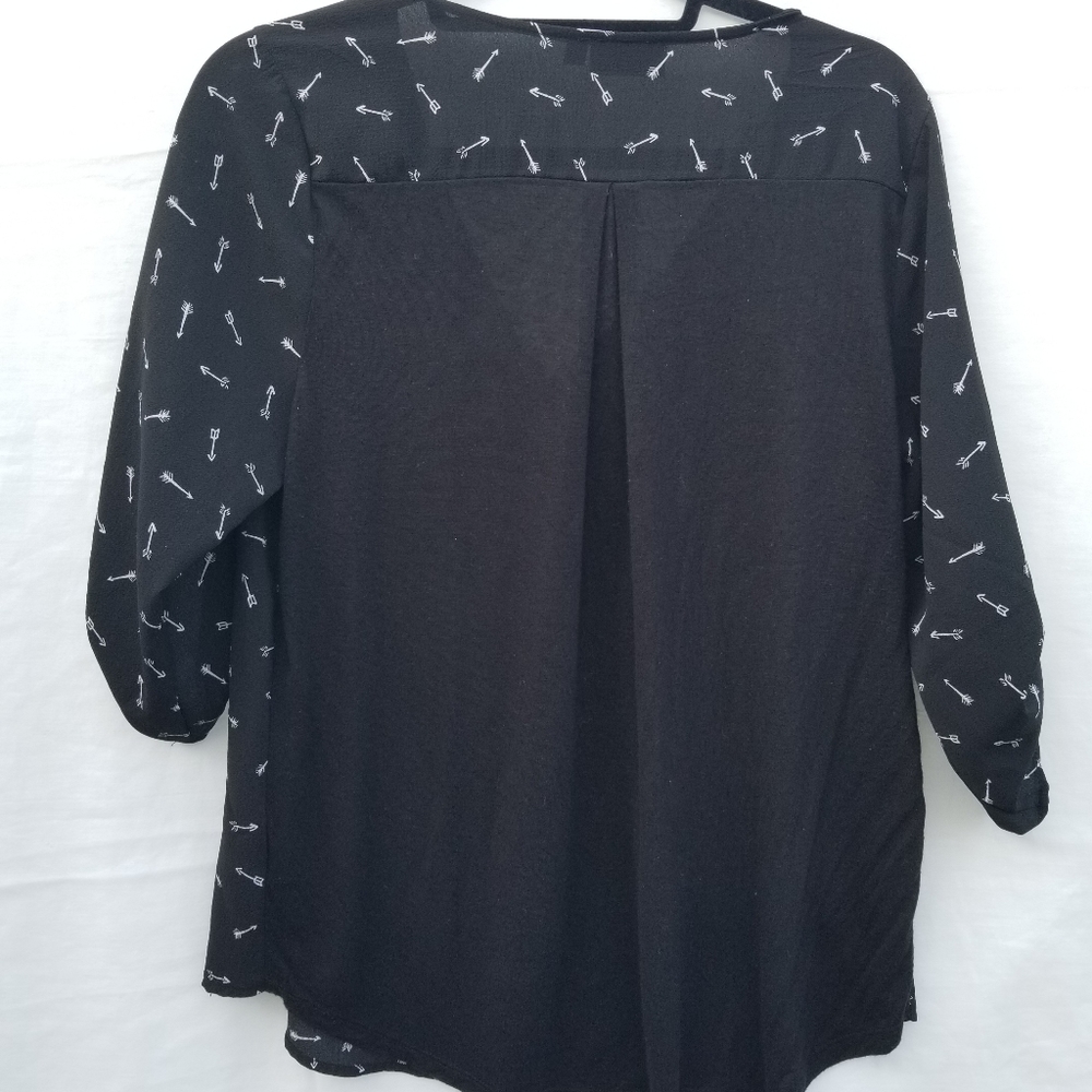 Blouse - Picture 2 of 5